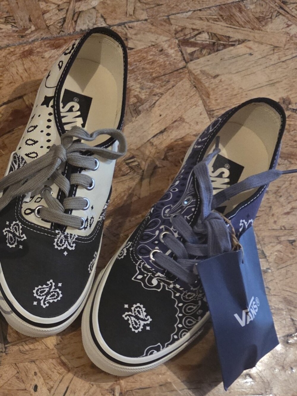 Vans Sneakers in Black, White & Navy Bandana Mix